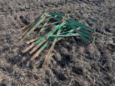 Quantity metal brackets