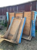 Quantity wooden grain walling