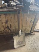 4No aluminium grain shovels