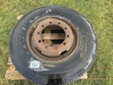 1 x 11R22.5 tyre and wheel