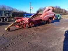 2003 Grimme GZ 1700 DLS Trailed Potato Harvester, RS Table
