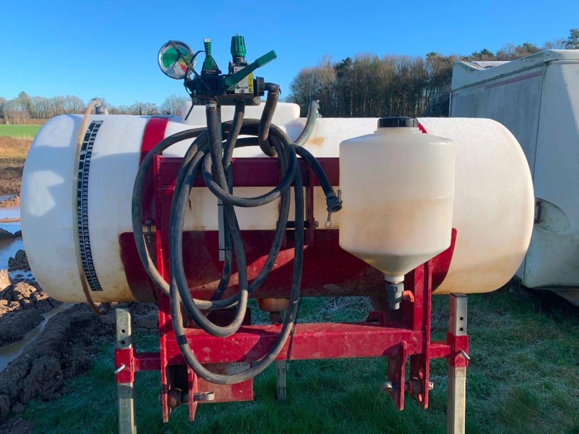 Team Sprayers 1000 Litre Front Mounted Sprayer Tank, 3-Point Linkage Mounted - Image 7 of 7