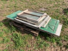 Quantity wooden doors and windows