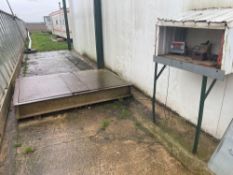 Leader pallet weighing machine with OHAUS Defender 3000 Extreme W weigh cell NB: Manual in Office