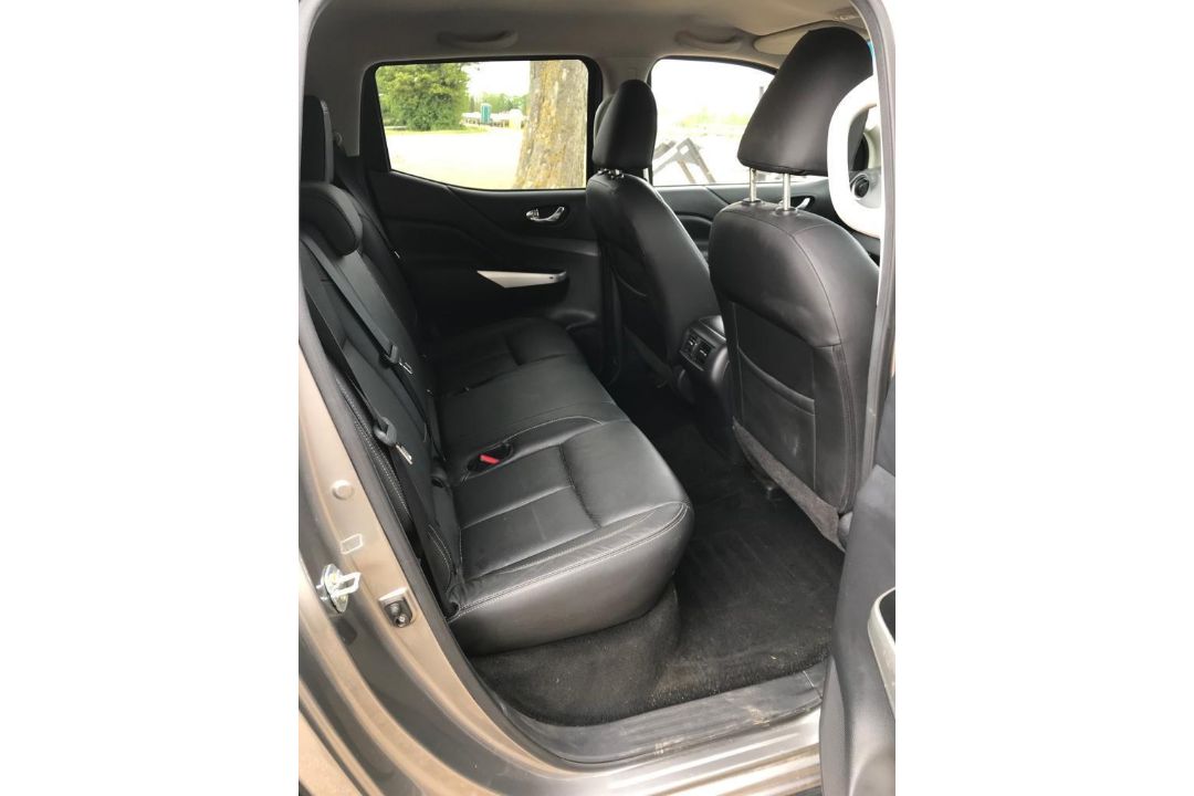 2017 Nissan Navara - Image 7 of 11