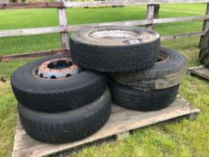 Quantity 18/19.5 and 11R22.5 wheels and tyres