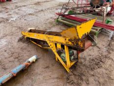 Walthambury 6ft 6inch x 10inch elevator, single phase