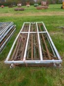 Quantity of metal gates