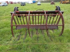 Muck grab with JCB brackets