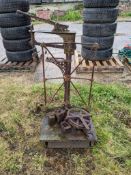 W & T Avery Ltd scales