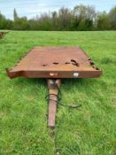 Flat bed, hydraulic tipping, single axle, no wheels