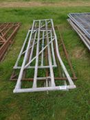 Quantity of metal gates