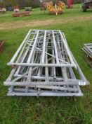 Quantity of metal gates