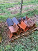 Quantity of ridge tiles