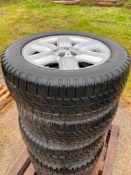 Land Rover wheels and tyres