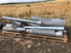 Quantity metal grain aeration pedestals