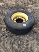 Single 385/65R22.5 wheel and tyre