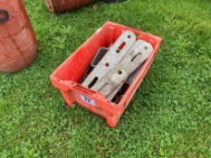 Quantity galvanised brackets