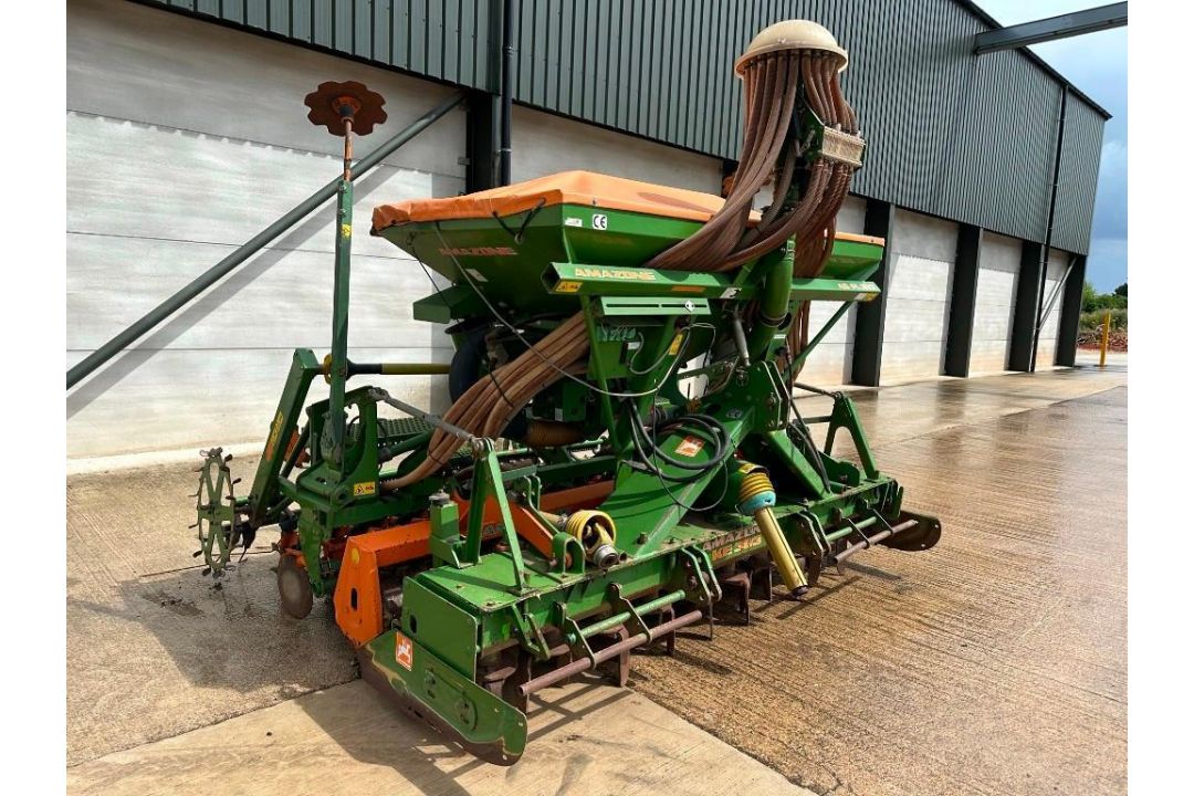 2001 Amazone AD-PL302 Airstar progress combination drill with 2001 Amazone KE303 power harrow. Drill - Image 3 of 12