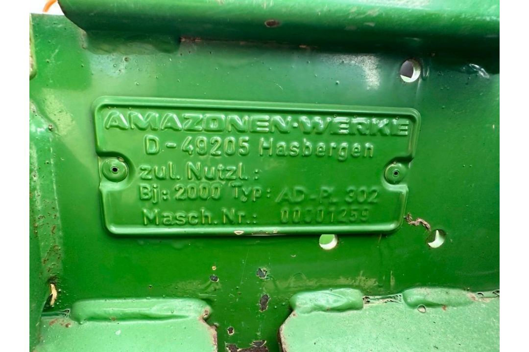 2001 Amazone AD-PL302 Airstar progress combination drill with 2001 Amazone KE303 power harrow. Drill - Image 8 of 12