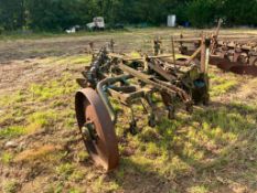 Ransomes Hexatrac 6f conventional trailed crawler plough