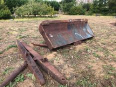 Caterpillar dozer blade