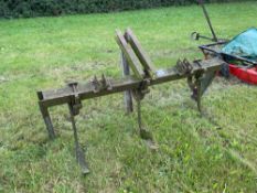 3 leg cultivator, linkage mounted