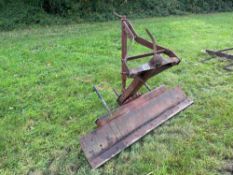 Scraper blade, linkage mounted