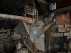 Quantity of augers Please note - this is sold in situ, buyer to remove