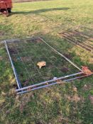 2No Herras fencing panels