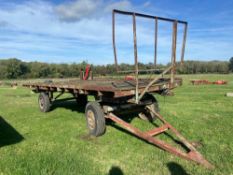 Bale trailer
