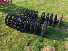 Qty of Simba press rings (approx. 19(no))