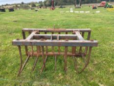Muck grab c/w Quicke bracket. No VAT