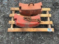 2No vintage weight blocks