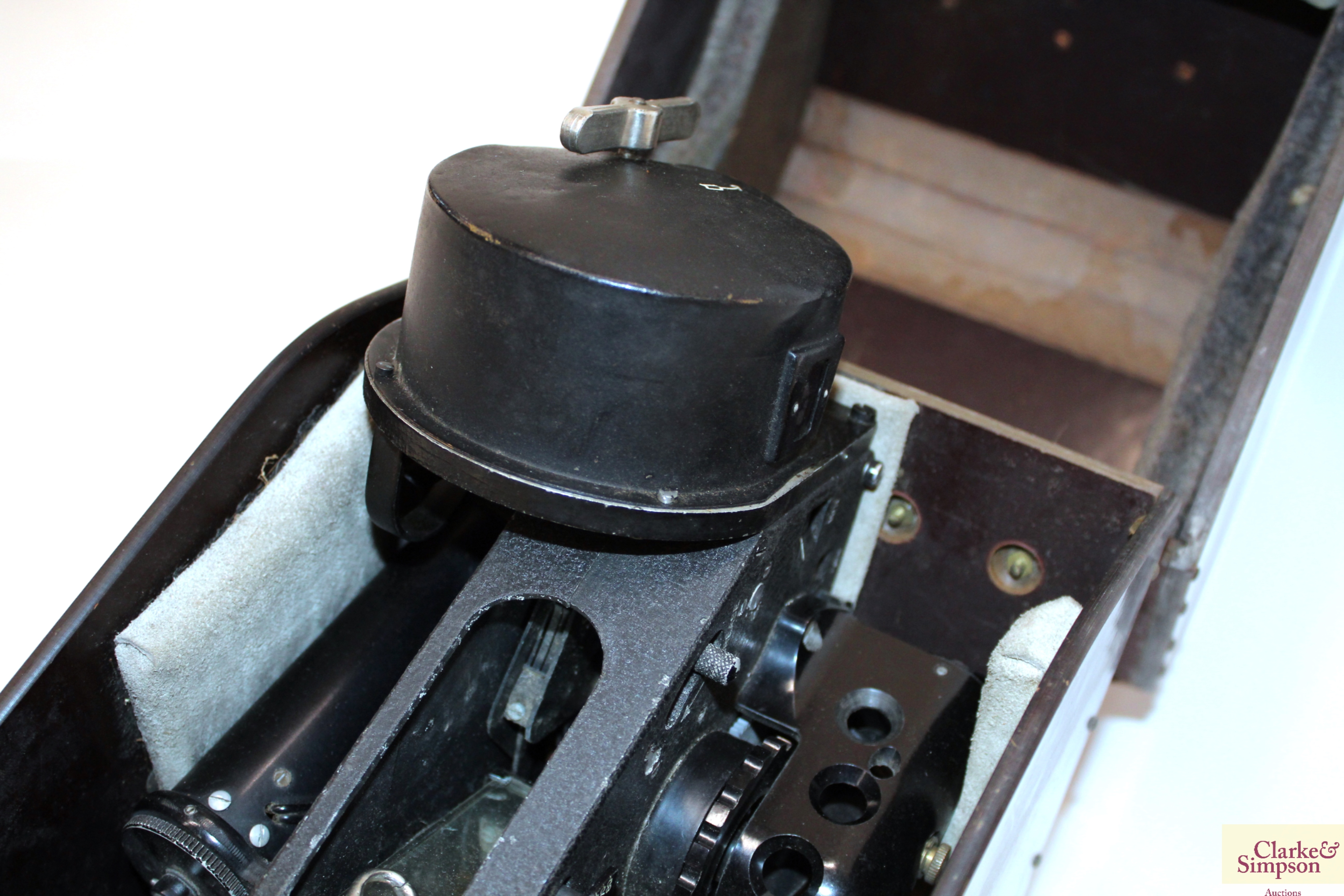 A WWII era A.M. bubble sextant MkIXA dated 1943 wi - Image 4 of 6