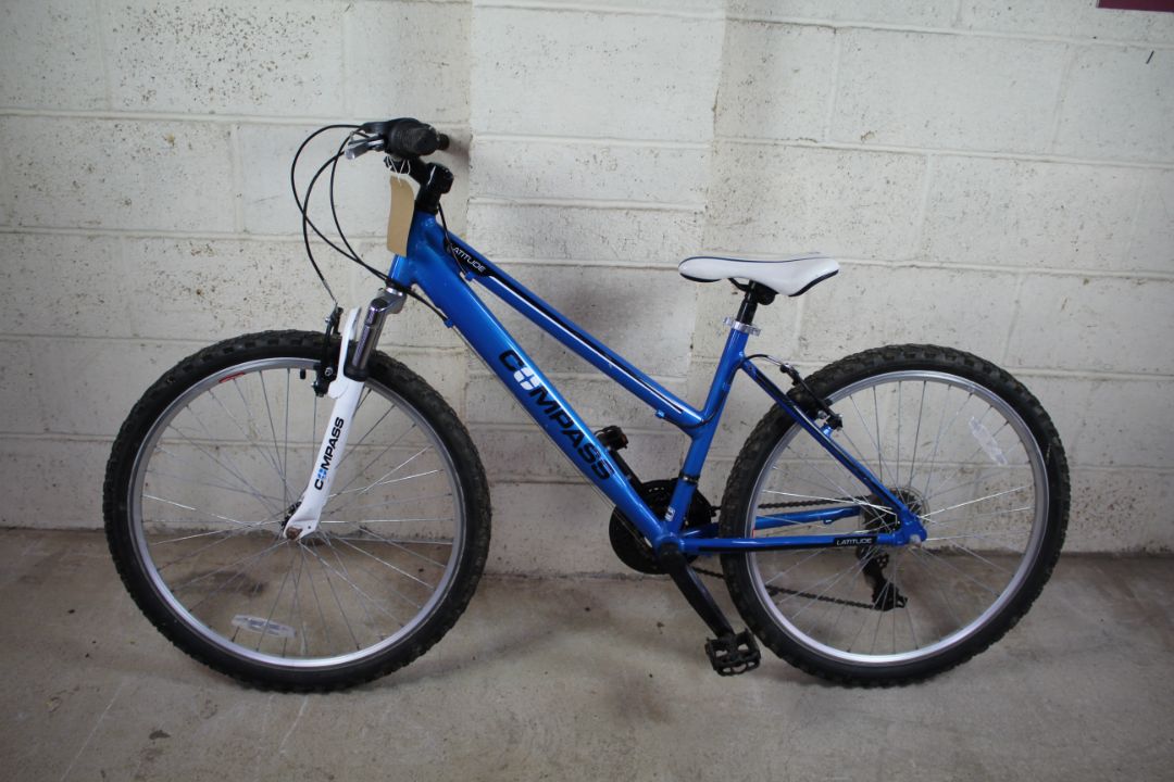 A Compass Latitude ladies 26" mountain bike with z - Image 17 of 27