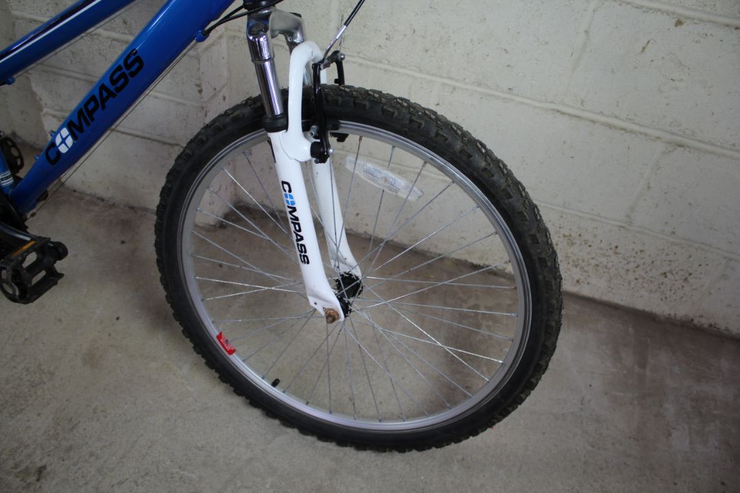 A Compass Latitude ladies 26" mountain bike with z - Image 6 of 27