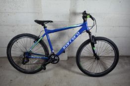 A Carrera Valour mountain bike with aluminium main frame, Suntour M3030 front suspension, quick