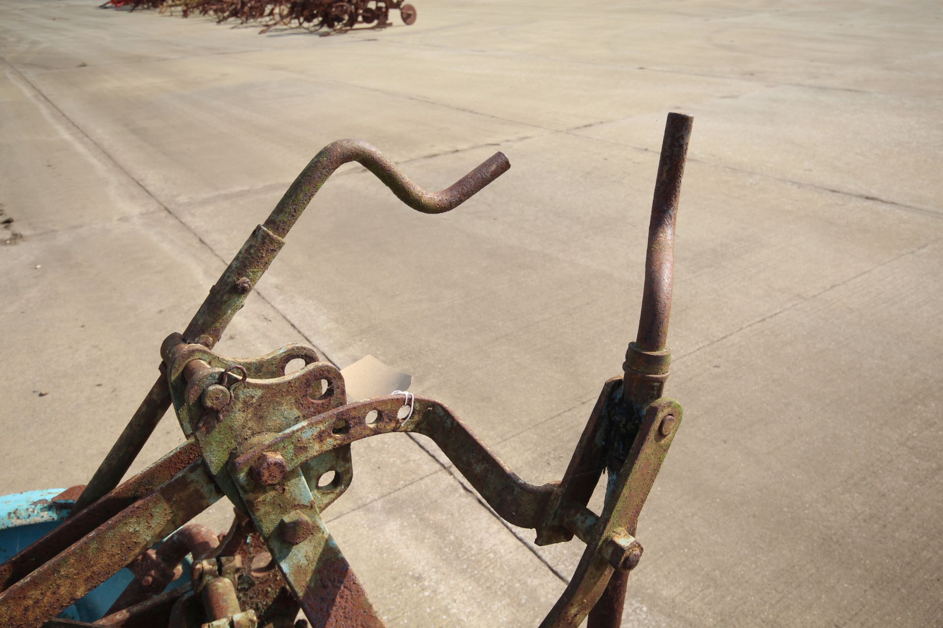 Ford Ransomes TS59e three furrow plough. With Epic bodies and discs. - Image 8 of 20