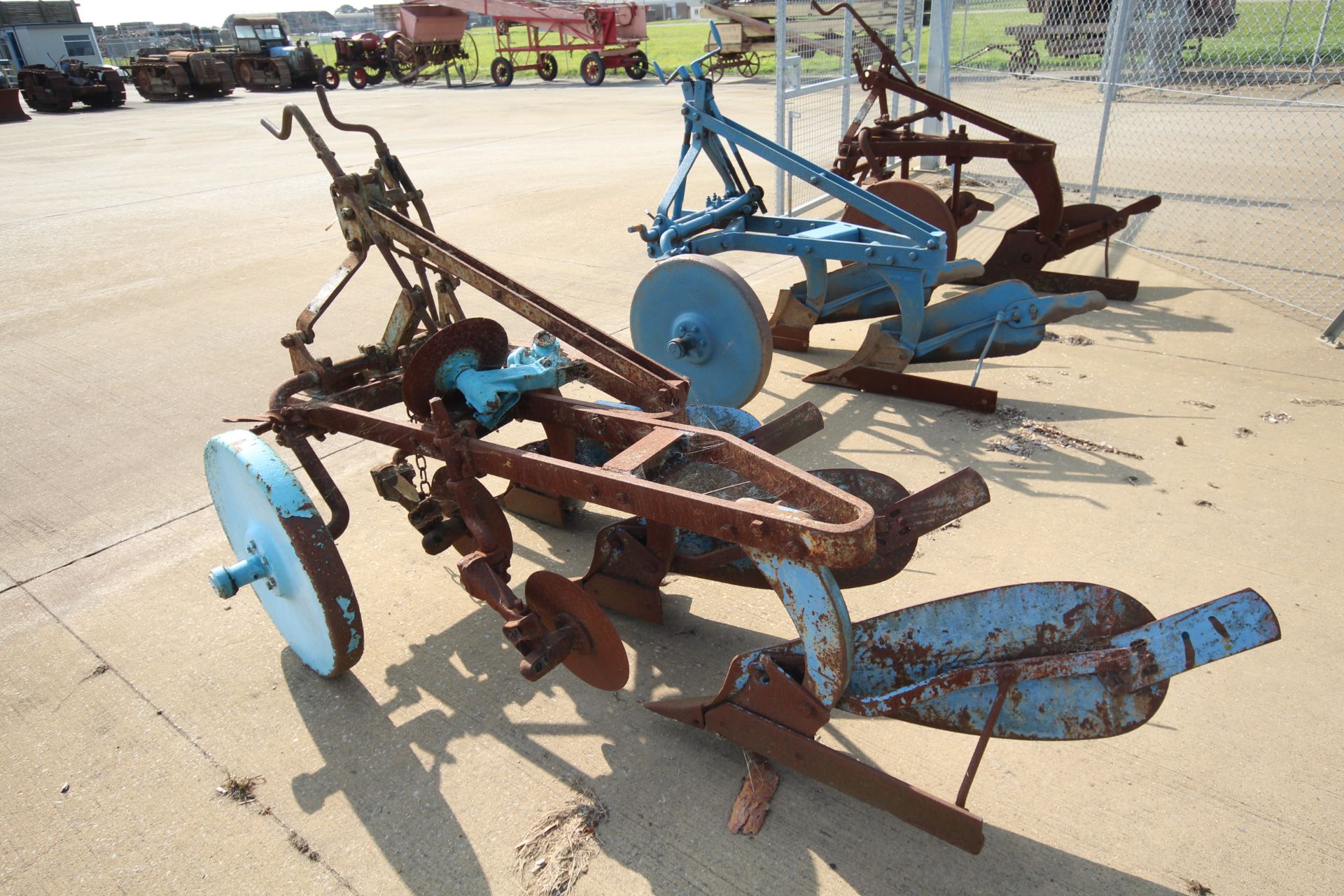 Ford Ransomes TS59e three furrow plough. With Epic bodies and discs. - Image 3 of 20