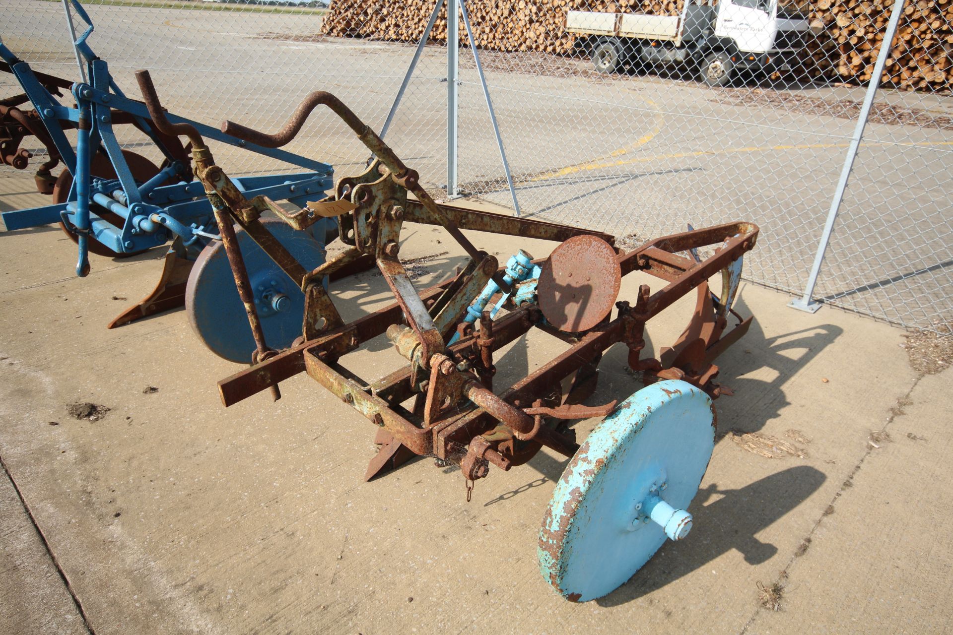 Ford Ransomes TS59e three furrow plough. With Epic bodies and discs. - Image 2 of 20