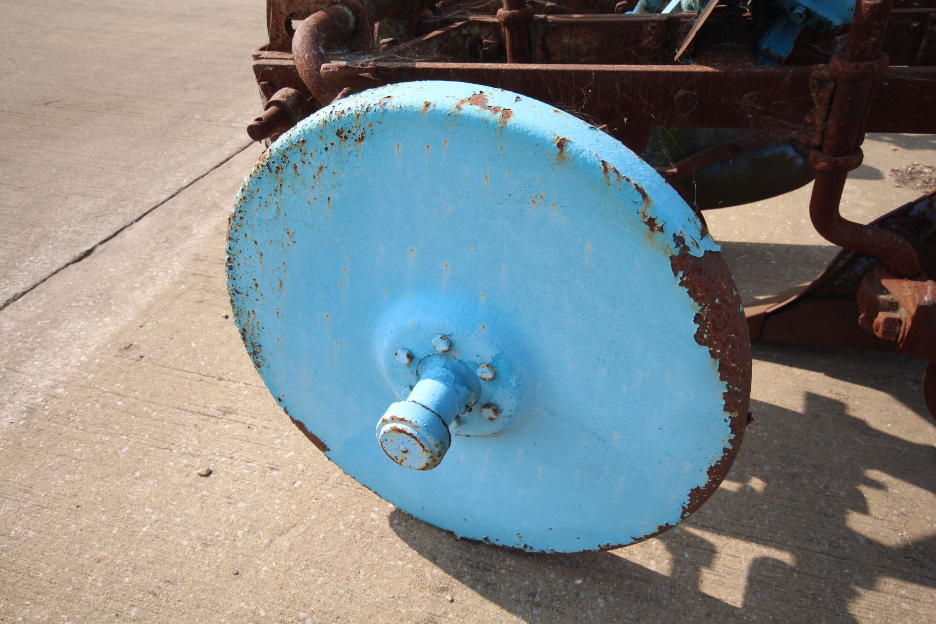 Ford Ransomes TS59e three furrow plough. With Epic bodies and discs. - Image 19 of 20