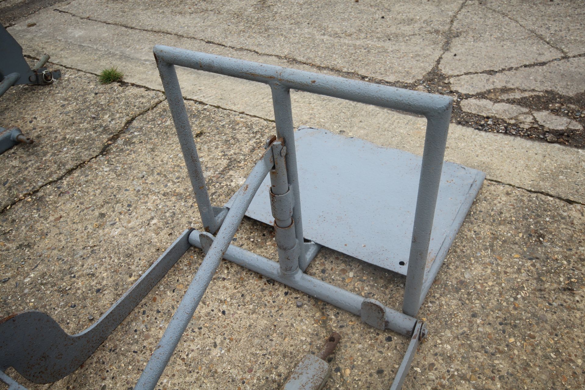 Culverwell sack lifter. With 9-hole drawbar. Machine number 2747. Badged. - Image 7 of 10