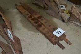 2x 9-hole draw bars.