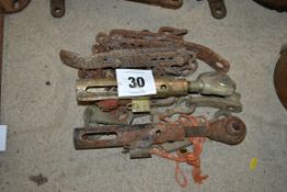 Various stabiliser parts.