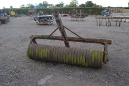 ** UPDATED DESCRIPTION ** R Hunt & Co Ltd R22 7ft rib roll.