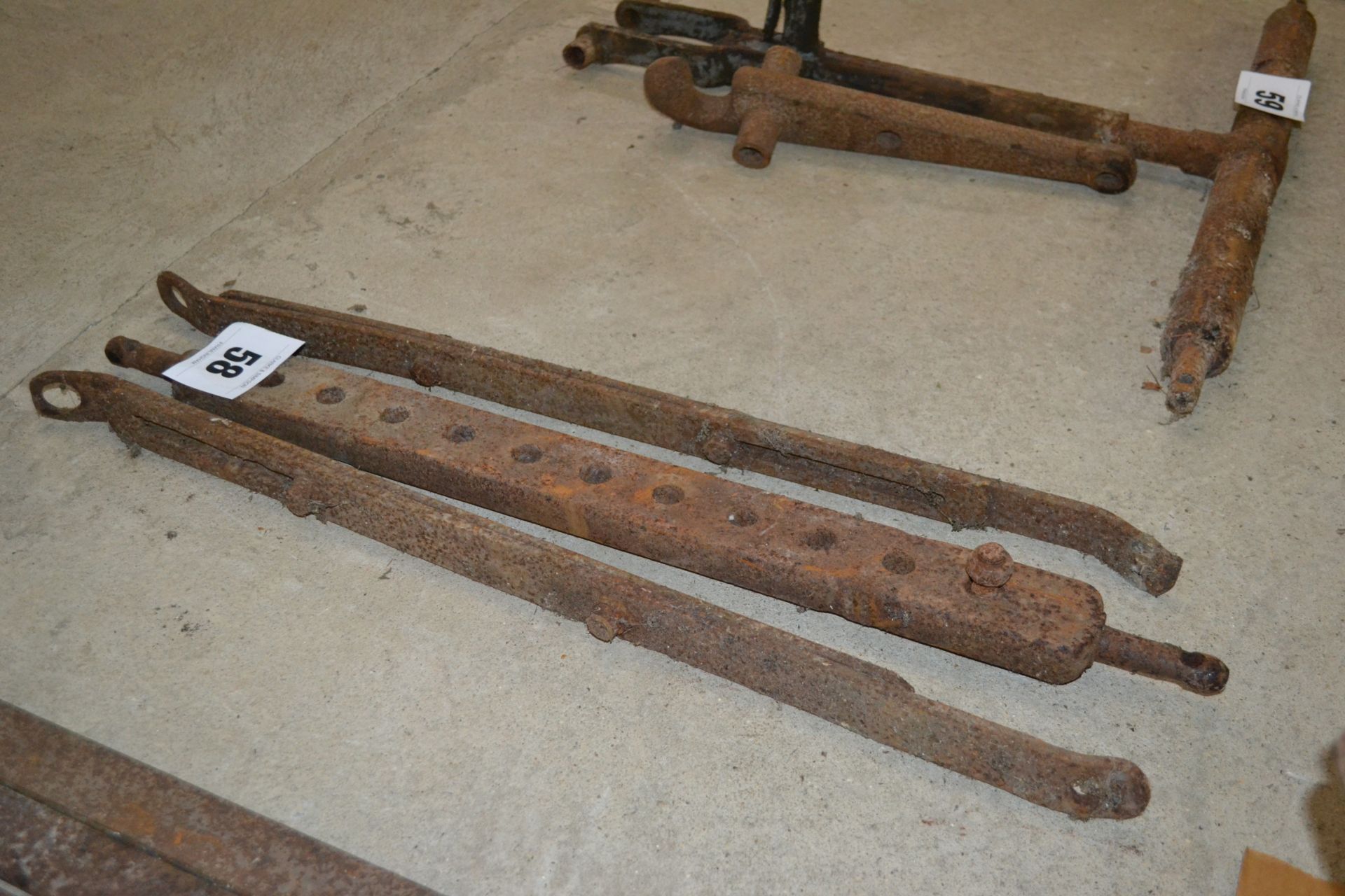 11-hole draw bar and Ferguson stays. - Image 3 of 4