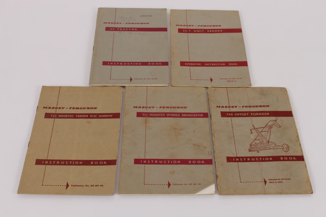 5x Massey Ferguson instruction books: 35, 32-7 Unit Seeder,740 Offset Forager, 722 Mounted Tandem - Image 1 of 6