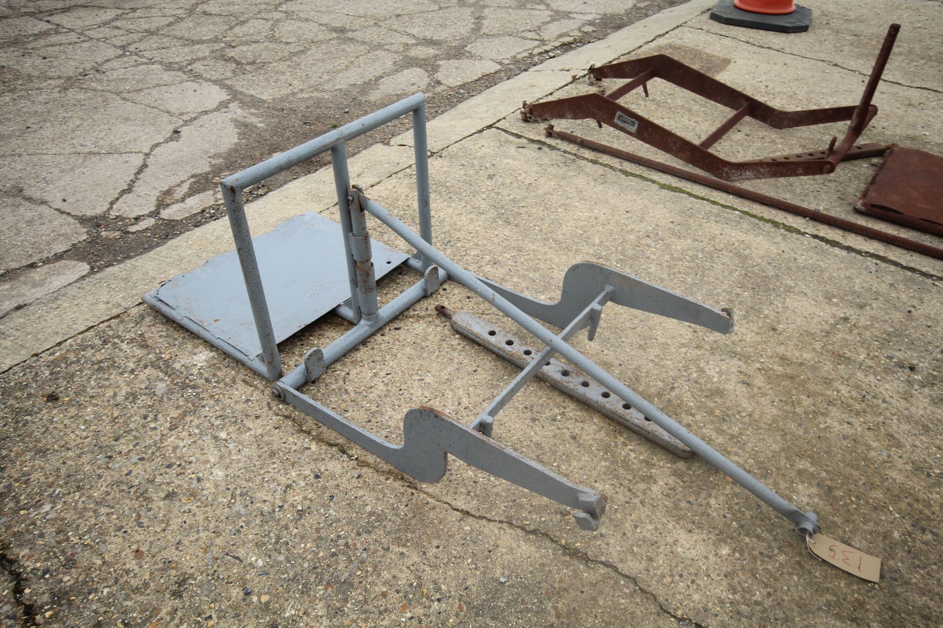 Culverwell sack lifter. With 9-hole drawbar. Machine number 2747. Badged. - Image 3 of 10