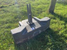 Fendt 1,800kg front linkage weight block. V